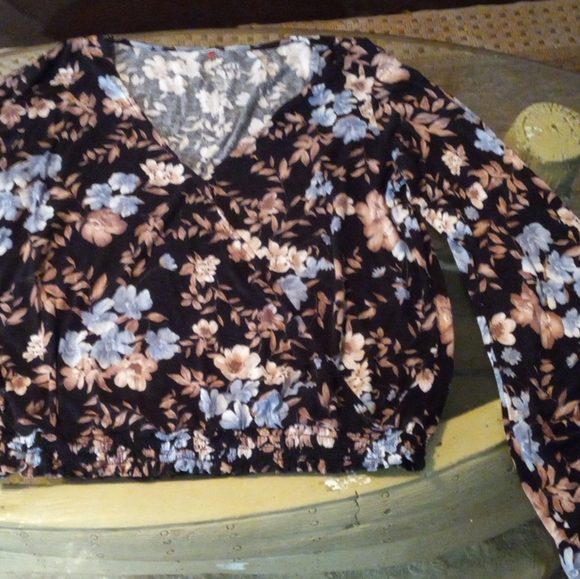 Soft &Sexy crepe bell sleeves xl - Picture 4 of 5